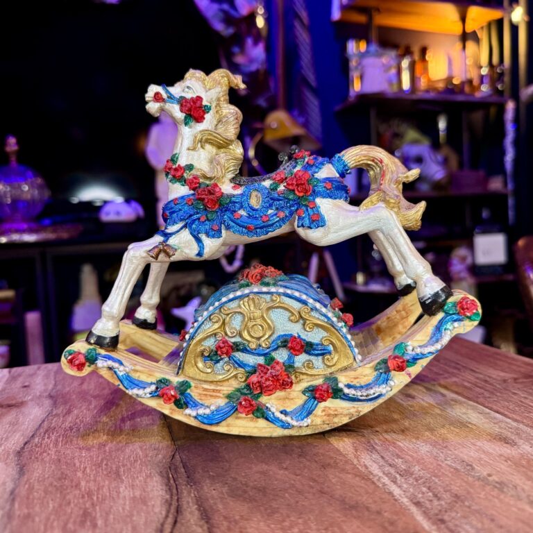 Sundays with Toddysworld: A Vintage Decor Extravaganza