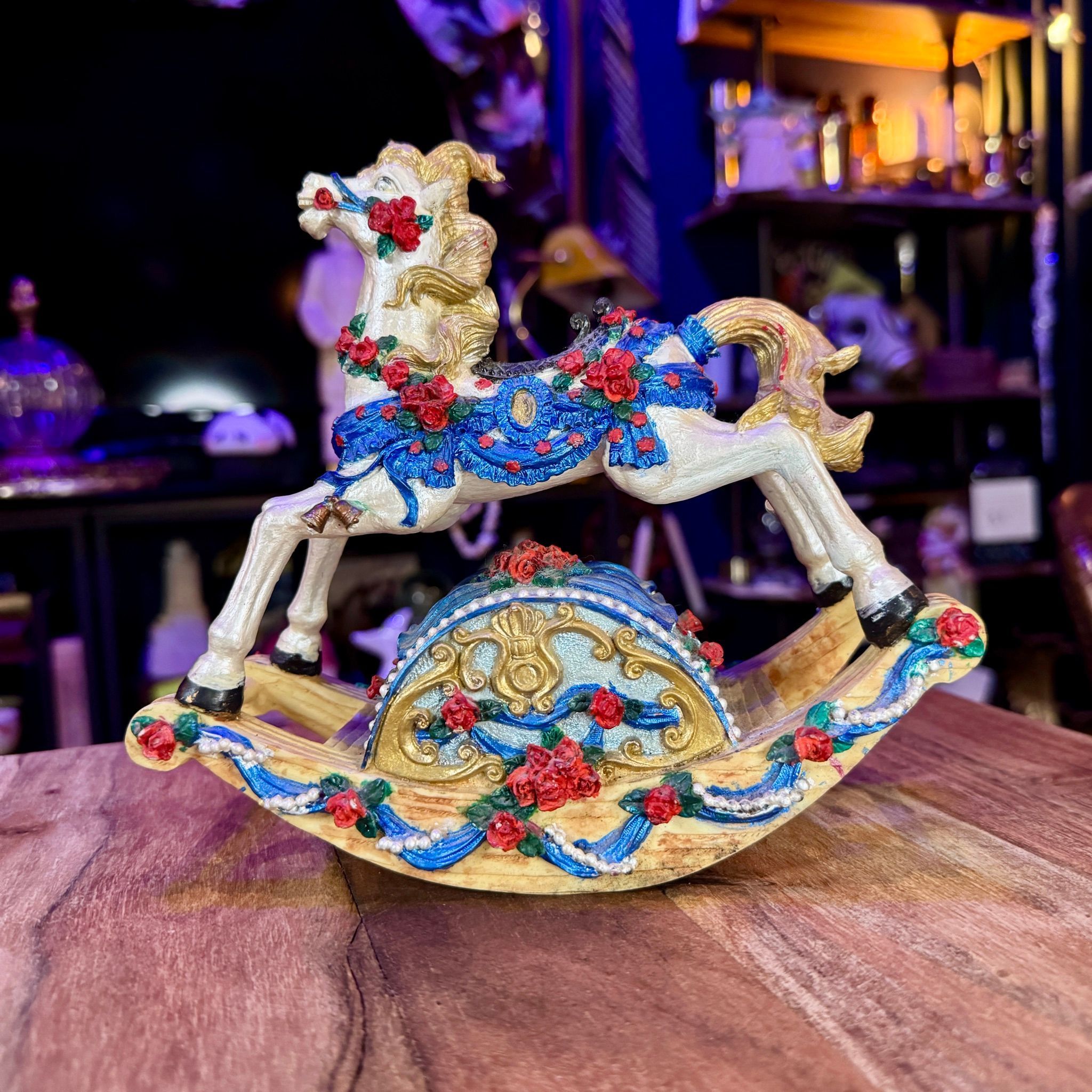 Sundays with Toddysworld: A Vintage Decor Extravaganza