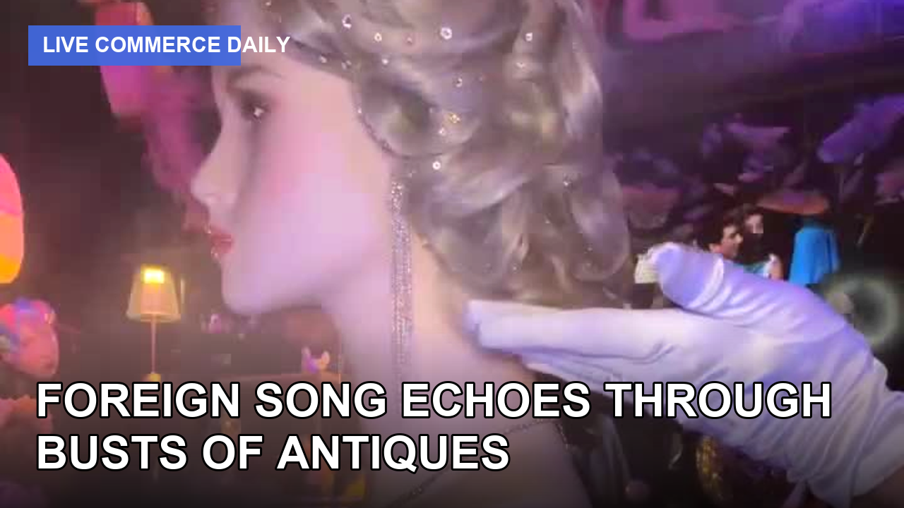 Foreign Song Echoes through Busts of Antiques #shorts